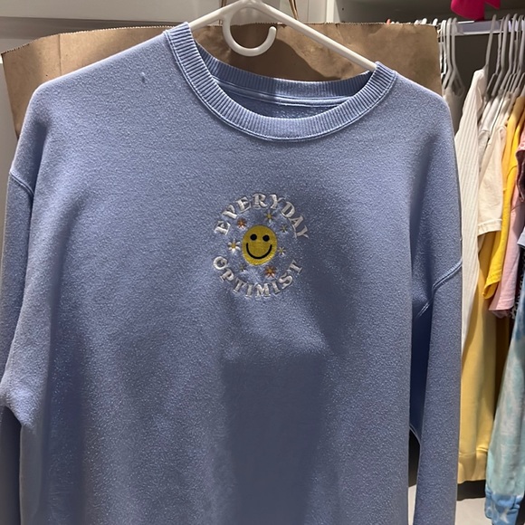 Charli and Dixie D’amelio Hollister Merch - Picture 1 of 5